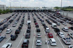 Kapıkule'deki kaçakçılık operasyonunda 4'ü gümrük çalışanı tutuklandı