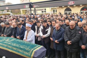 Binlerce kişi Fatih Eryılmaz hocayı sonsuzluğa ugurladi